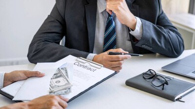 Мошенника осудили за аферу с иностранной фирмой на 180 млн долларов в Астане