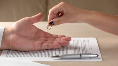 "Рекордный показатель". В Казахстане зафиксировали самый высокий уровень разводов в мире после Мальдив