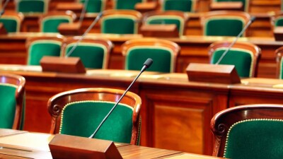 Японского депутата-ютубера лишили мандата. Он ни разу не явился в парламент