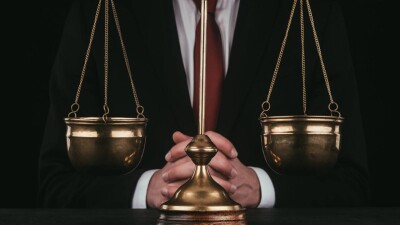 Суд по пожару в хостеле Алматы: свидетели заявляют о кражах, совершённых во время трагедии