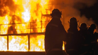 Один из самых разрушительных пожаров в истории города: что происходит в Лос-Анджелесе?