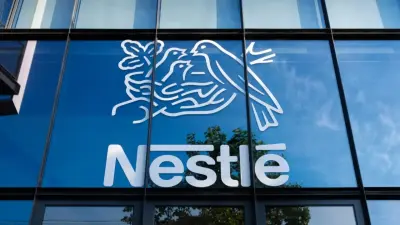 "Нарушил корпоративный кодекс". Гендиректора Nestle уволили из-за связи с подчинённой
