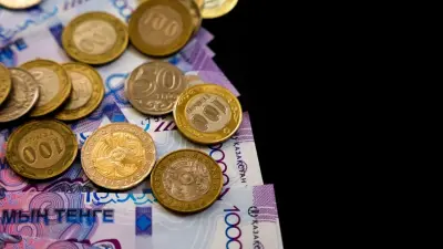 Медианная зарплата по вакансиям снизилась до 300 тысяч тенге на популярном сайте по поиску работы