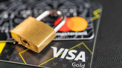 Трём казахстанским предпринимателям необоснованно арестовали счета почти на полгода