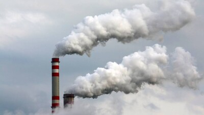 Превышение нормы вредных веществ в 18 раз: в Усть-Каменогорске из-за смога и тумана отменили авиарейсы