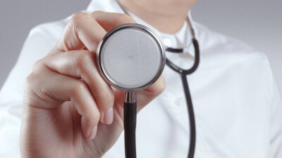 Напала на заведующую из-за отказа в больничном: какое наказание ждёт жительницу Жетысу