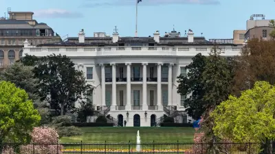 Трамп и Кеннеди-младший добились отставки главы CDC, но она отказывается уходить