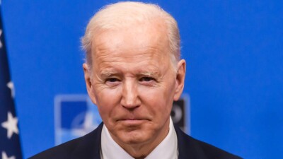 "Злоупотребление властью". Президент Байден помиловал своего сына