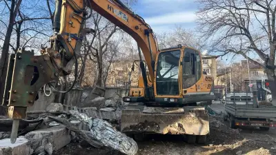 Собственник добровольно снёс недострой в центре Алматы
