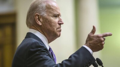 Нижняя палата конгресса США проголосовала за начало расследования по импичменту Байдена