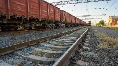 Поезд протаранил двухэтажный автобус в Мексике: погибли 10 человек, более 60 ранены