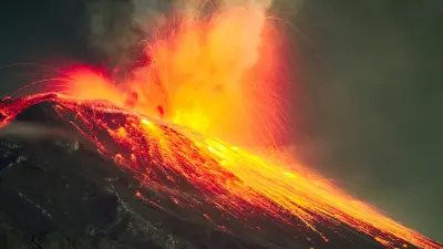 Вулкан Канлаон на Филиппинах вновь извергся