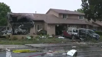 Самолёт рухнул на жилой квартал в США: среди жертв – известный агент и барабанщик