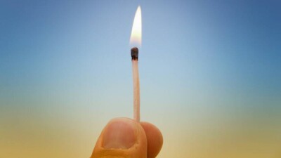 Житель столицы пытался совершить самоподжог перед зданием Верховного суда