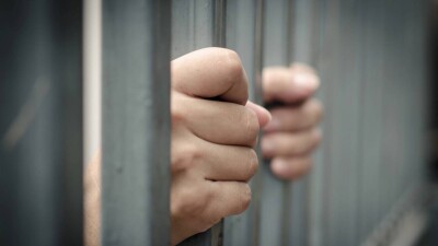 Танзанийского художника, сжёгшего портрет президента, посадили в тюрьму