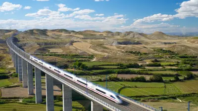 В Испании из-за кражи кабелей пассажиры провели ночь в поездах и на вокзалах