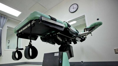 "Обаятельный психопат": в США убийце отменили казнь после восьми неудачных попыток