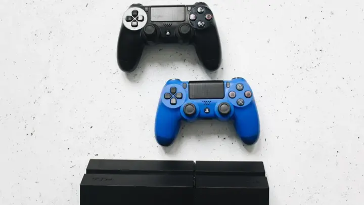 PlayStation и смартфоны нашли у осужденных в колонии Павлодара. По факту халатности завели уголовное дело