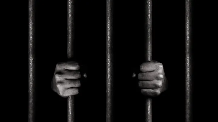 Убил сотрудницу отеля и поджёг стойку ресепшена: мужчину приговорили к 18 годам в Талдыкоргане