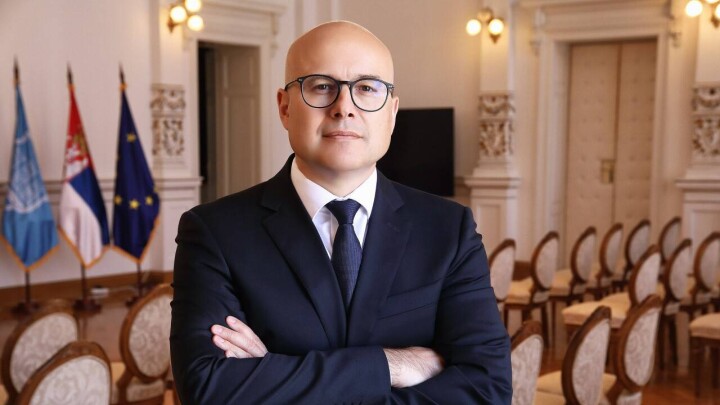 Премьер-министр Сербии Милош Вучевич объявил об отставке
