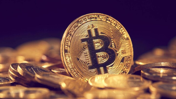 Курс биткоина впервые превысил 100 000 долларов