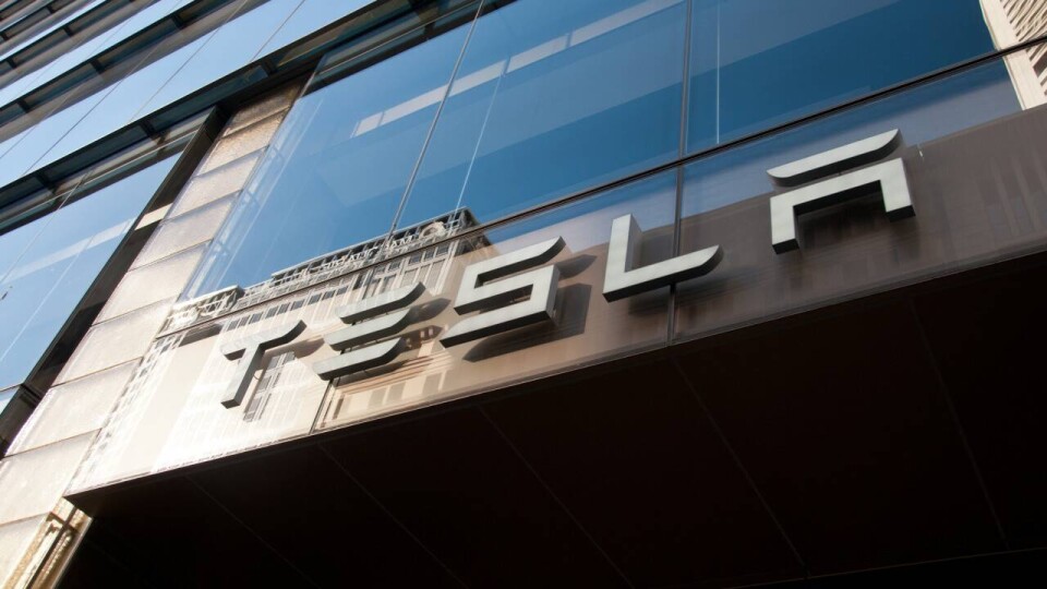 "Невероятная мощность". Tesla начала производство суперкомпьютера Dojo