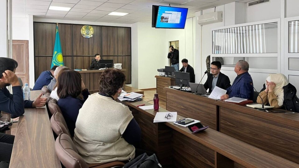 "Сильно преувеличивает". Заключение о состоянии здоровья подозреваемого в убийстве Шумкова представили в суде