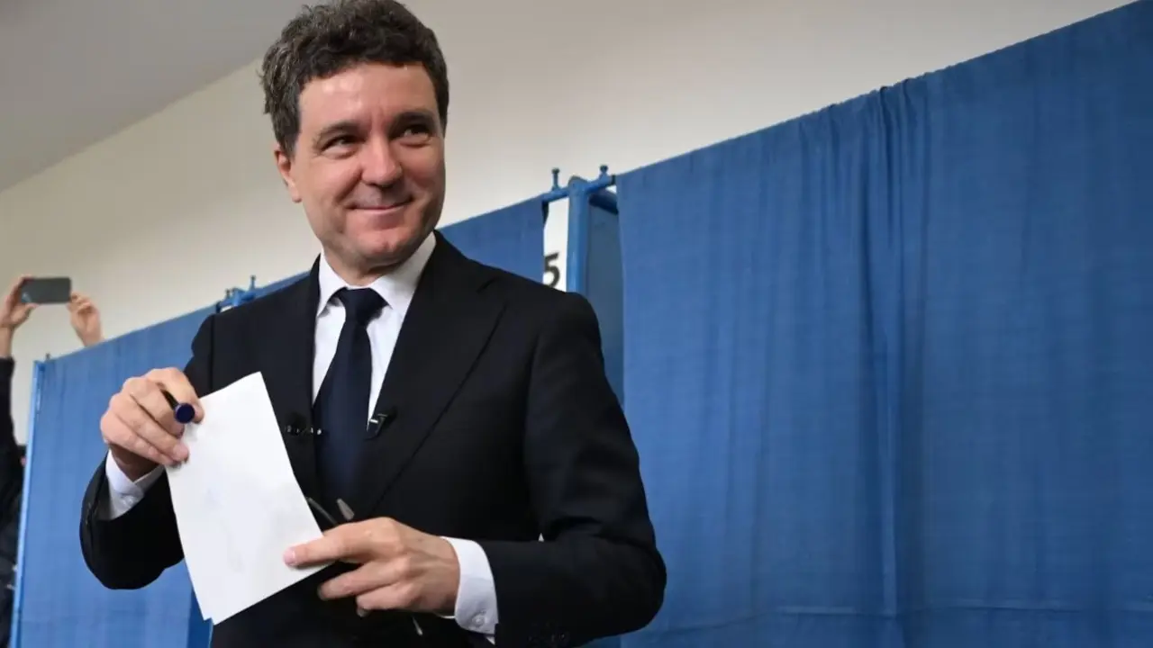 Румыния выбрала Европу: центрист Дан обошёл националиста Симиона на выборах президента