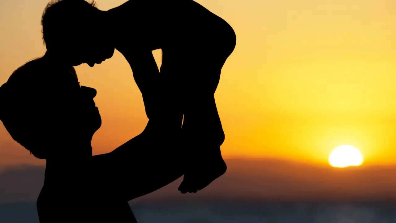 Матерей нельзя наказывать арестом, а отцов можно: жалоба на дискриминацию поступила в Конституционный суд