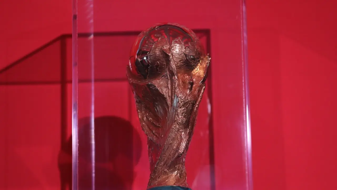 Кубок чемпионата мира по футболу / Фото Informburo.kz