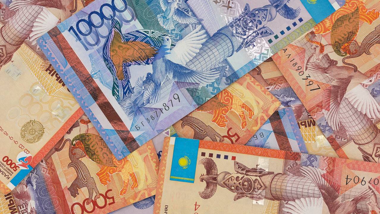 "Покупали элитное жильё в Астане". 1,1 млрд тенге заполучили шымкентские чиновники и подрядчики, завышая расходы