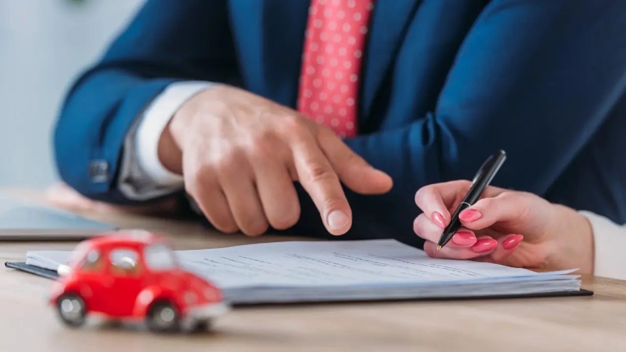 Казахстанцы массово берут автокредиты: спрос вырос почти в полтора раза