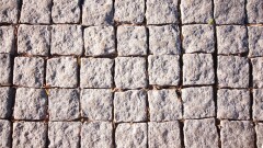 "Мы её не умеем класть": какую брусчатку Досаев запретил использовать в Алматы
