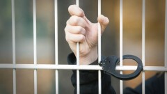 На следующий день после суда: приговорённый к ограничению свободы убил человека в Шымкенте