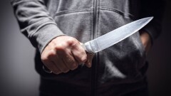 В Павлодаре школьник ранил ножом одноклассника и учителя: стало известно о состоянии пострадавших