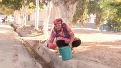"Добавляем хлорку и марганцовку". Жители двух аулов в Туркестанской области пьют воду из арыка
