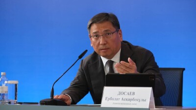 "Пока не повесят документы". Досаев поручил приостановить стройку из-за отсутствия паспорта объекта
