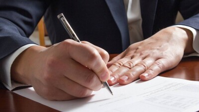 Сельский аким в Кызылординской области два года незаконно получал зарплату