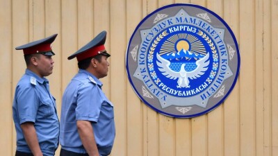 Полсотни таможенников Кыргызстана уволили из-за связей с Камчи Кольбаевым