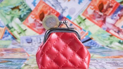 "Казахстанцы получат по 72 тысячи тенге". Рассылку о выплатах от Токаева назвали фейком