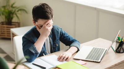 "Ругаются с родителями, грызут ногти". Ввести бесплатные путёвки для "разгрузки" отличников предложили в Астане