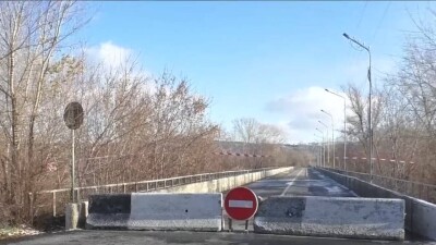 В Усть-Каменогорске рушится опора моста, который отремонтировали только летом