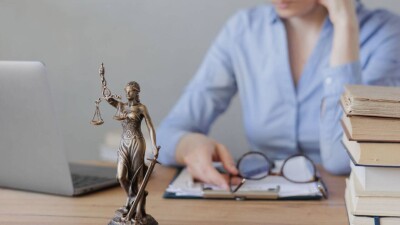 Хотела всем показать родственные связи с экс-президентом – адвокат потерпевшего по делу Гульмиры Сатыбалды на суде