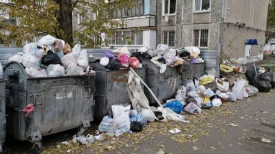 Центр Петропавловска утопает в бытовых отходах