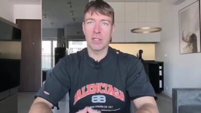 Скандальный российский пикапер летит в Казахстан, несмотря на запрет