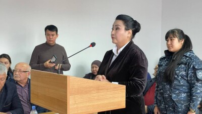 Дело Хаменовой: 7 лет лишения свободы запросила прокурор для экс-замакима Атырауской области
