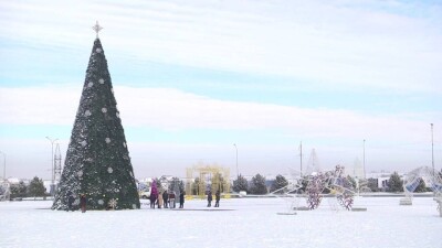 До Нового года три дня, а в Шымкенте до сих пор не установили ёлки