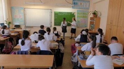 Атырауские родители не хотят отправлять детей в трёхсменные школы