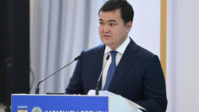 Аким Карагандинской области: "АрселорМиттал Темиртау" нельзя закрывать