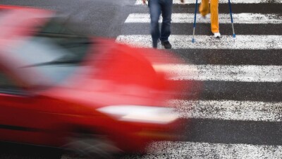 В Алматы автомобиль после ДТП сбил пешеходов